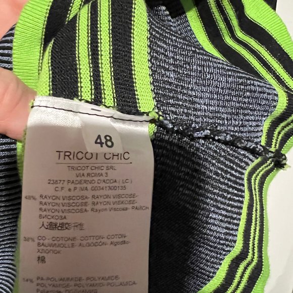 Sleeveless top or tank top - Picture 3 of 3